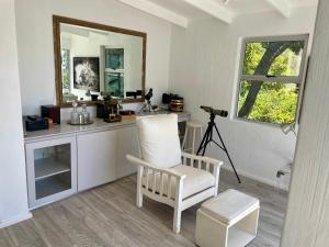 Toplis Sea and Mountain Vista