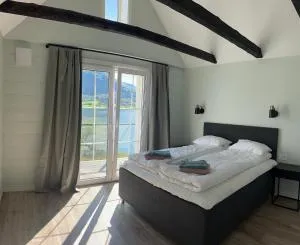 Husslåttene apartments - Naustdal