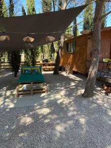 Campings Superbe Roulotte de charme : photos des chambres