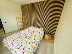 Maisons de vacances Chalet moderne avec piscine : photos des chambres