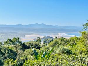 Toplis Sea and Mountain Vista