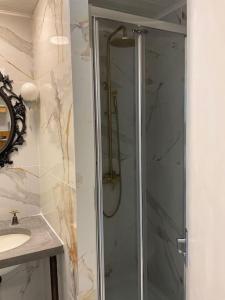 Studi5 Cozy Urban Studio with Modern Amenities in Prime Location