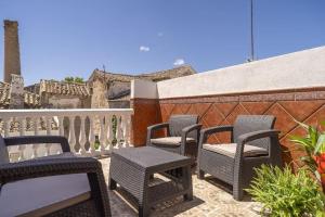 Casa con patio y terraza en Barrio histórico de la Villa, junto al Adarve