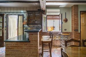 Casa con patio y terraza en Barrio histórico de la Villa, junto al Adarve