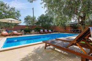 Villa Versovica by Briskva