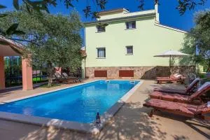 Villa Versovica - Peruški