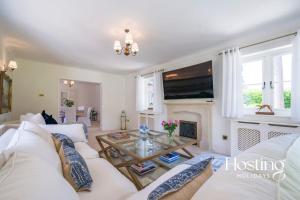 Magnolia Lodge - 4 Beds Fabulous Garden Parking