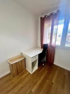 Appartements Gaudiniere 2pers Tv wifi Parking : photos des chambres