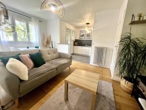Appartements Gaudiniere 2pers Tv wifi Parking : photos des chambres