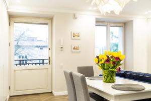 HOUSEHOST Apartment : Sarego Street