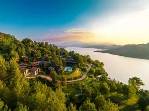 Botanik Göl Evleri - 布尔杜尔