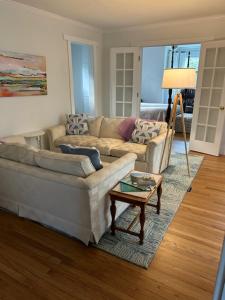 Suzy Q's Cozy Downtown Retreat - Ejendomme uden kategori i Traverse City