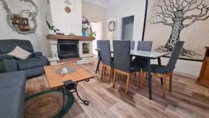 Appartements Maison Familiale Rdc Roquevaire : photos des chambres