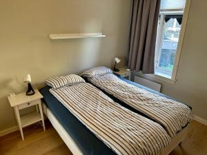 Classical 3 bedroom, 2 bath, minutes from Royal Palace, Main Shopping Street, Restaurants & Downtown