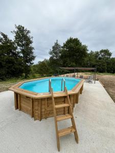Maisons de vacances L'Eperonnette, cozy house with swimming pool, surrounded by vineyard, near St Emilion : photos des chambres