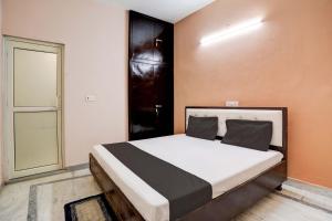Hotel O Tilak hotel 24 Sector 27 Near by Vinayak Hospital Gali no-6