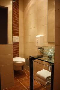 Hotels Hotel Du Midi : photos des chambres