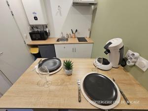 Appartements Le Cocon Vert joli petit T2 - Proximite Puy duFou : photos des chambres