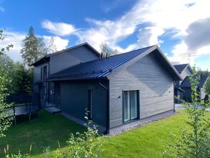 Huoneisto elokuvateatterilla Studio apartment with the movie theater