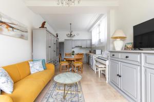 Happyfew La Promenade 53