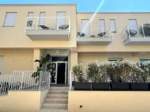 Hotel Perla - 普林希匹纳马尔