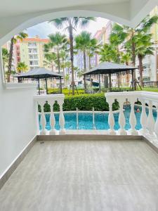 Seven Seas Cote d Azur By J-JAY