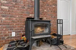 Game On Premiere Entertainment-Packed Getaway - West Fork