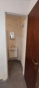 Studio moderno y confortable