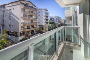 Apto entre a Praia do Braga e do Forte - FMI0218