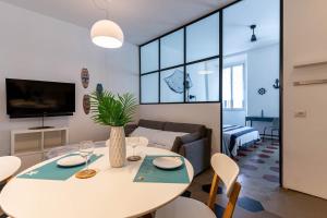 Lake, Stadium & Patio - Self Check-in & Remote Access