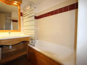Appartement T2 avec terrasse au pied des pistes, Chamrousse - FR-1-549-136