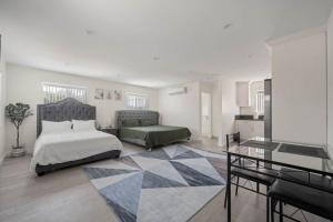 Prime new beautiful studio in burbank