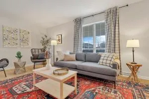 Gahanna Farmhouse - 4 Bed 2 Bath - INTEL - New Albany