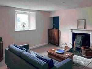 One Springfield, Tain