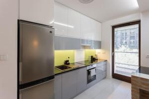 Urban Chic - City Center - One Bedroom Apartment - Warsaw Stays - Siedmiogrodzka 1