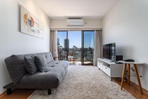 (1402) 2 Suítes, Vista para o Mar e Cristo