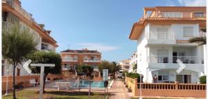 Pie de playa en Denia y con piscina