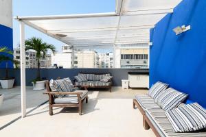 Spacious Duplex Penthouse Arpoador