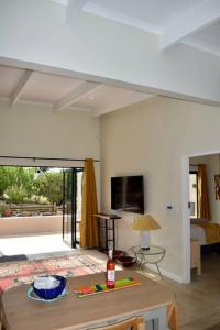 Serene, stylish beach home