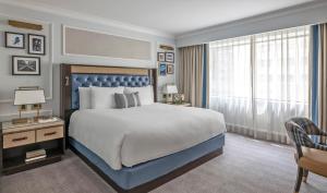 Superior Queen Room room in The Langham Boston