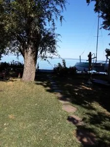 Balatonvilágosi ház a parton - Enying