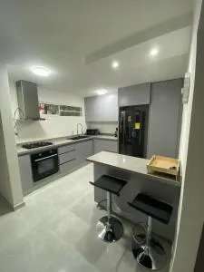 Apartamento frente a cosmocentro - Cañaveralejo