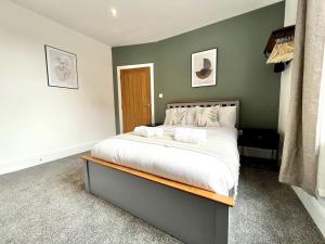 One Bed City Centre Penthouse