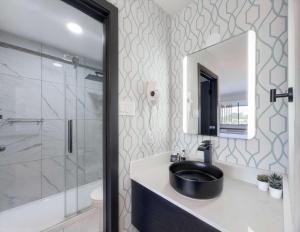 Coast Courtenay Hotel