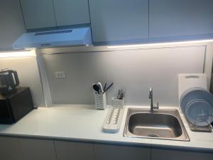 B & M Condo near NAIA Airport and SM Mall