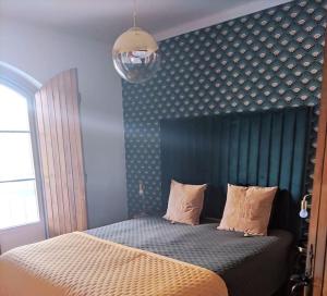 Thomar River Home Inside city