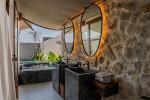 Ubud Mas Glamping Luxury Tent