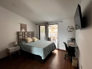 Lindos Apartamentos con Terraza - La Enea