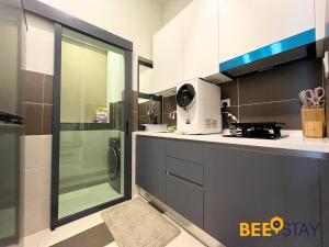 New Listing Klang with Netflix Wifi Swimming Pool View