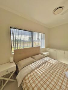 7 Bedrooms 20 Mins to City 25 Acres of Green Space